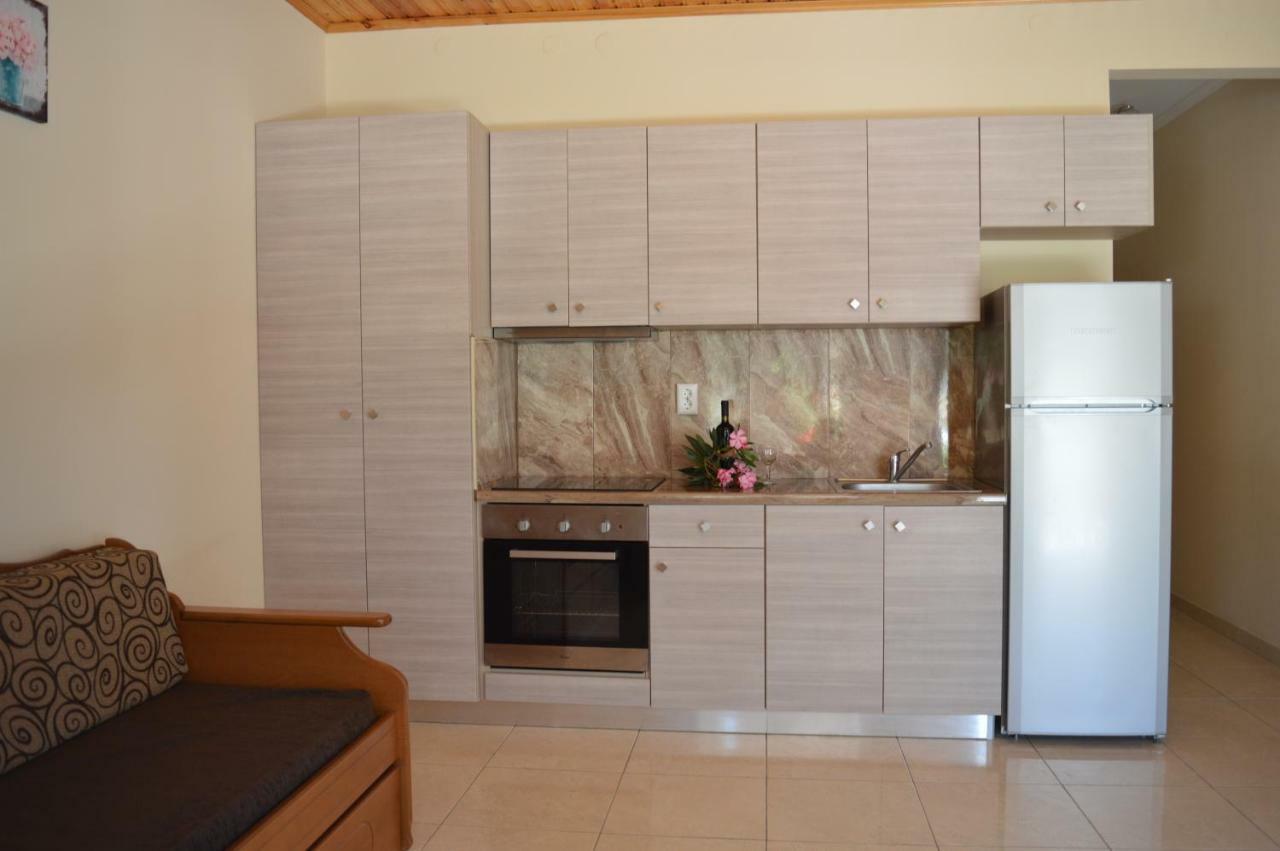 Garden View Apartments Ánaxosz Kültér fotó
